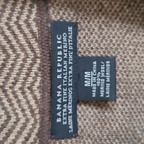 Banana Republic Extra Fine Italian Merino Womens Long Sleeves Carigan Size M - Picture 7 of 11